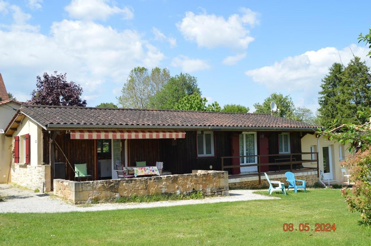 Le Chalet Des Contries Sarlat-la-Canéda Exteriör bild